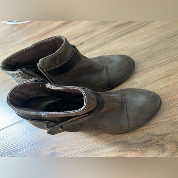 Fergie Ankle Boots - Picture 5 of 5